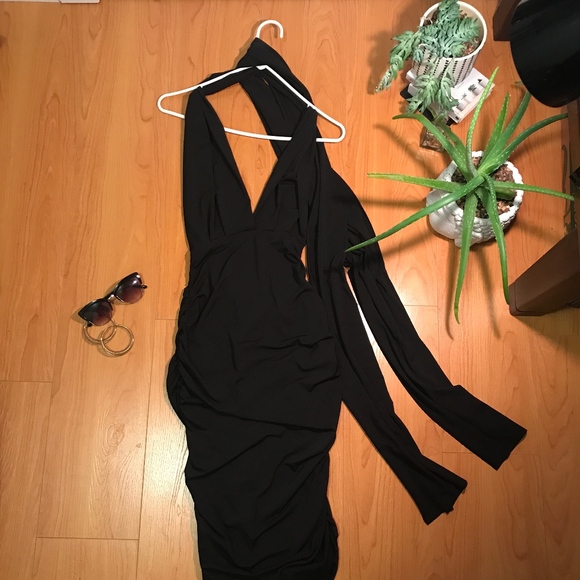 Elegant Black Backless Self-Tie Dress - Picture 1 of 4